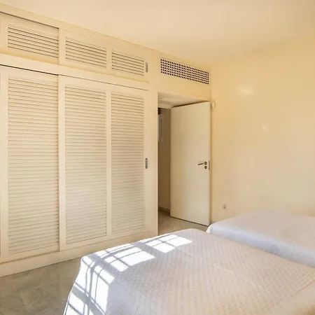 Luxury In Puento Apartment Marbella