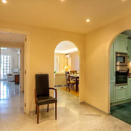 Luxury In Puento Apartment Marbella